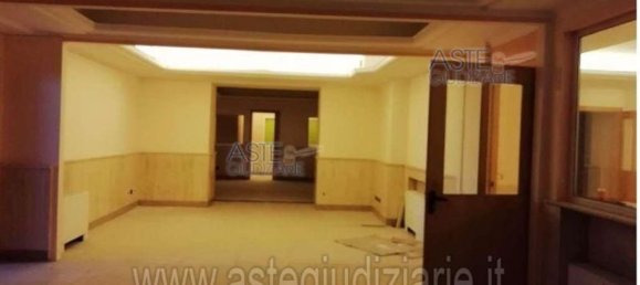 5 rooms Apartment in Rome, Italy No. 292290 15