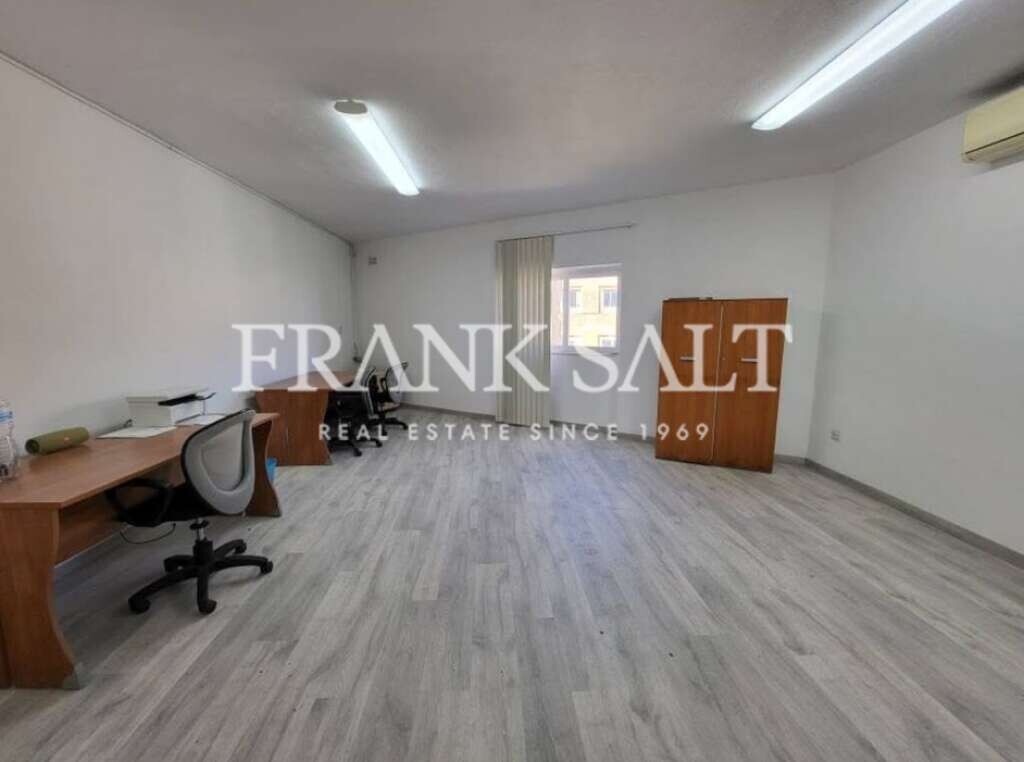 Office in Ta' Xbiex, Malta No. 13270