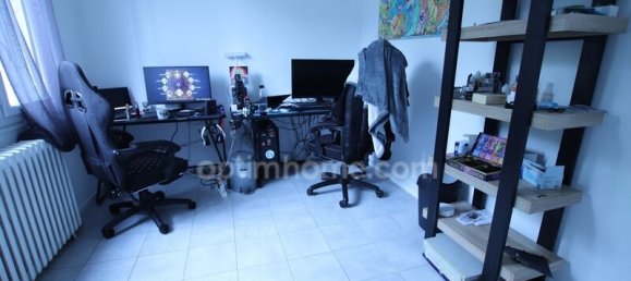 2 bedrooms House in Fleury-les-Aubrais, France No. 317224 9