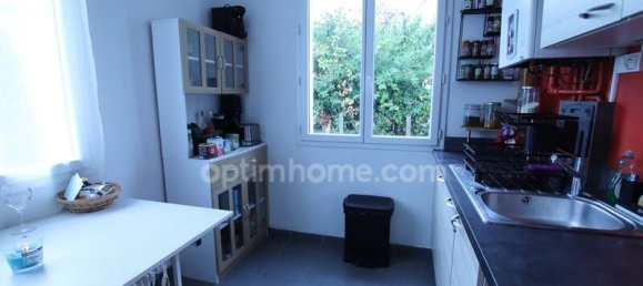 2 bedrooms House in Fleury-les-Aubrais, France No. 317224 4