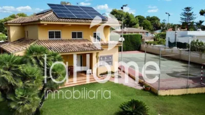 Casa de 6 dormitorios en Paterna, Spain No. 190605