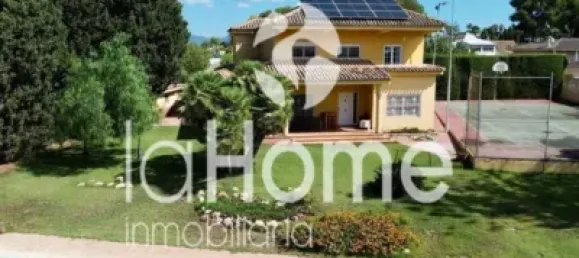 Casa T6 em Paterna, Spain N.º 190605 2