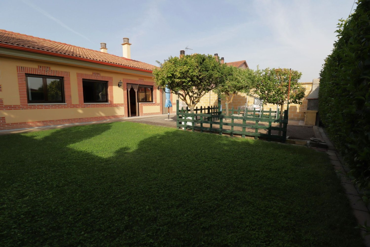 3 bedrooms House in Aldeamayor de San Martin, Spain No. 265991