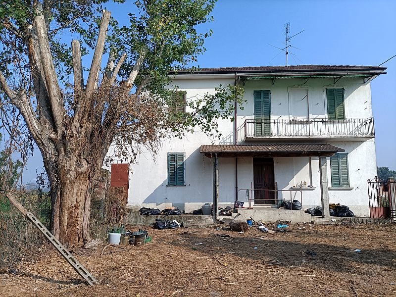 2 bedrooms House in Mortara, Italy No. 140961