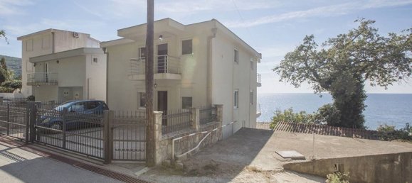 4 bedrooms Commercial property in Bar, Montenegro No. 51 2