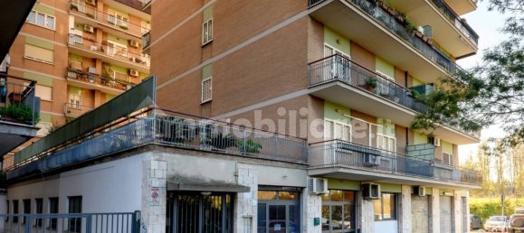 2 Schlafzimmer Wohnung in Rome, Italy, Nr. 337399 2