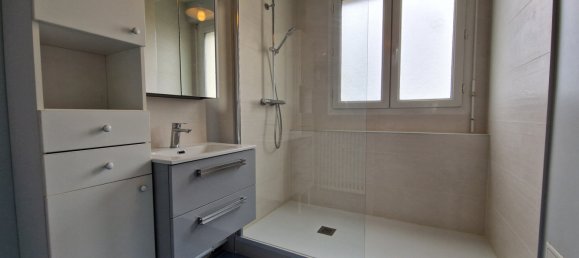 1 bedroom Apartment in Orleans, France No. 222766 4