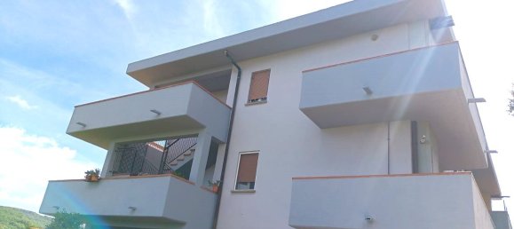 6 bedrooms Penthouse in Gualdo Cattaneo, Italy No. 342935 2