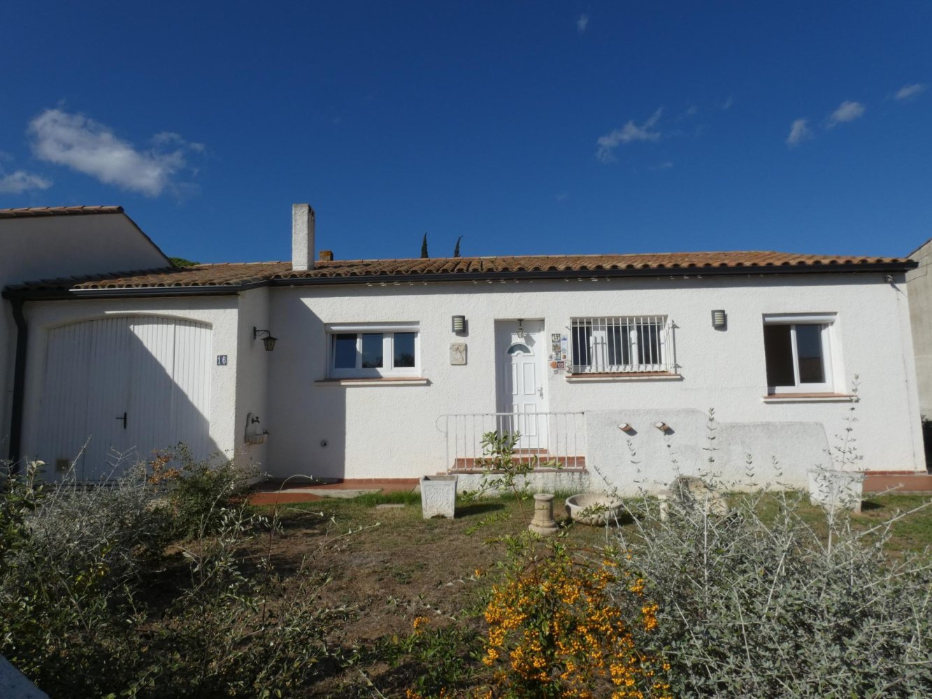Villa de 3 dormitorios en Occitanie, France No. 337282
