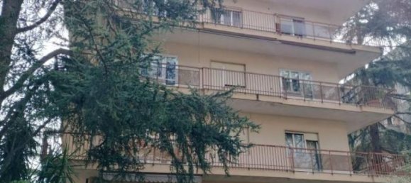 3 rooms Apartment in Caserta, Italy No. 37032 4