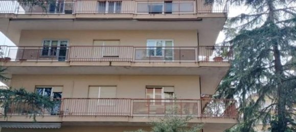 3 rooms Apartment in Caserta, Italy No. 37032 15