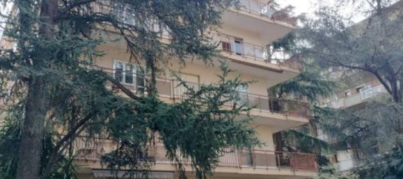 3 rooms Apartment in Caserta, Italy No. 37032 10