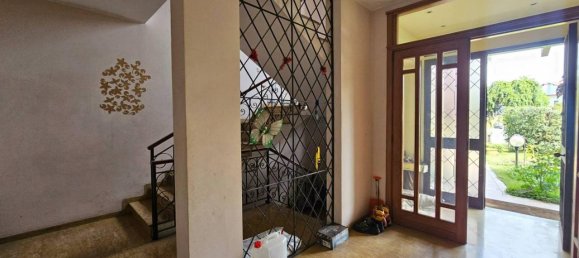 8 rooms Villa in Villa d'Almè, Italy No. 25422 9