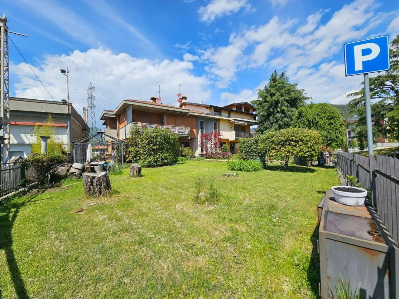 8 rooms Villa in Villa d'Almè, Italy No. 25422