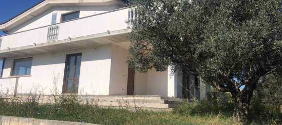 12-Zimmer Haus in Cepagatti, Italy, Nr. 254288 2