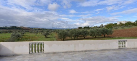 12-Zimmer Haus in Cepagatti, Italy, Nr. 254288 13