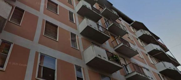 5 rooms Apartment in Pavia, Italy No. 306702 17