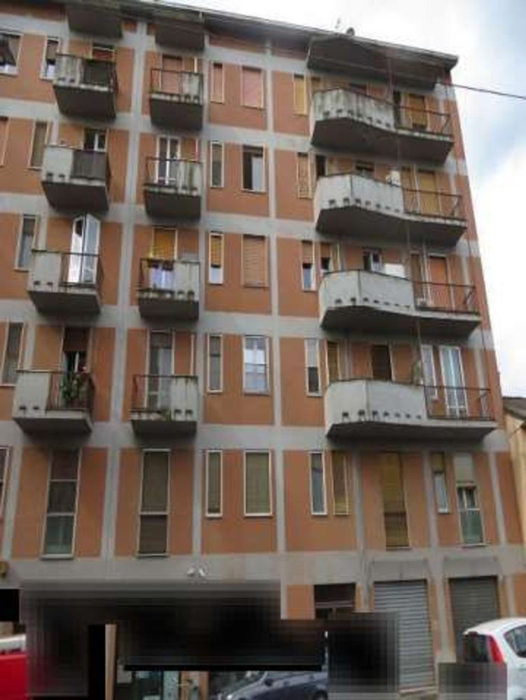 5 rooms Apartment in Pavia, Italy No. 306702