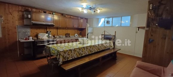 5 bedrooms Villa in Inverigo, Italy No. 360390 3