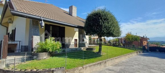 5 bedrooms Villa in Inverigo, Italy No. 360390 30