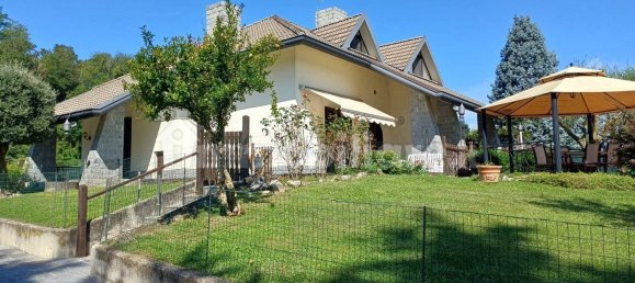 5 bedrooms Villa in Inverigo, Italy No. 360390 28
