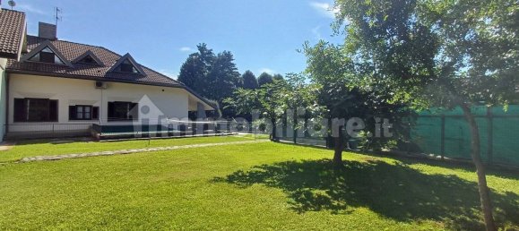 5 bedrooms Villa in Inverigo, Italy No. 360390 31