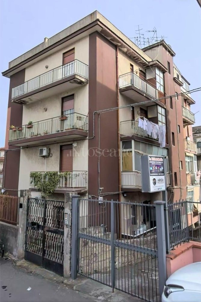 2 rooms Penthouse in Catania, Italy No. 385620