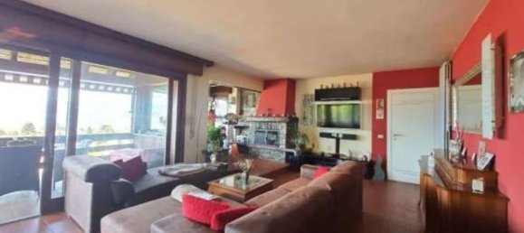 3-salle Villa à Maccagno con Pino e Veddasca, Italy No. 11829 11