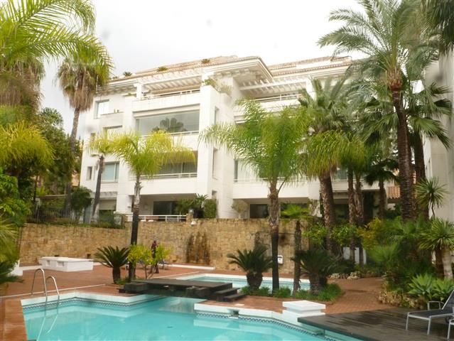 3 Schlafzimmer Penthouse in Marbella, Spain, Nr. 136746