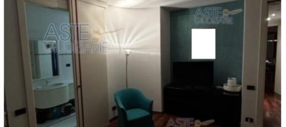 6-salle Appartement à Loreto, Italy No. 263229 11