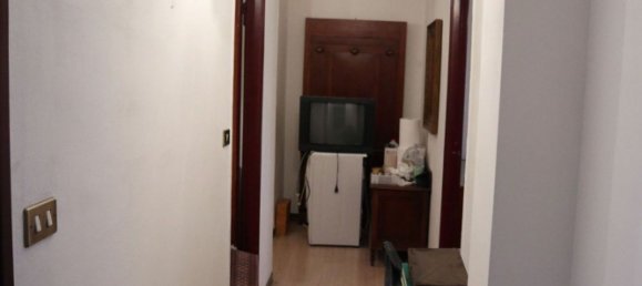 4 rooms Apartment in Cento, Italy No. 115682 9