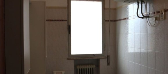 4 rooms Apartment in Cento, Italy No. 115682 4