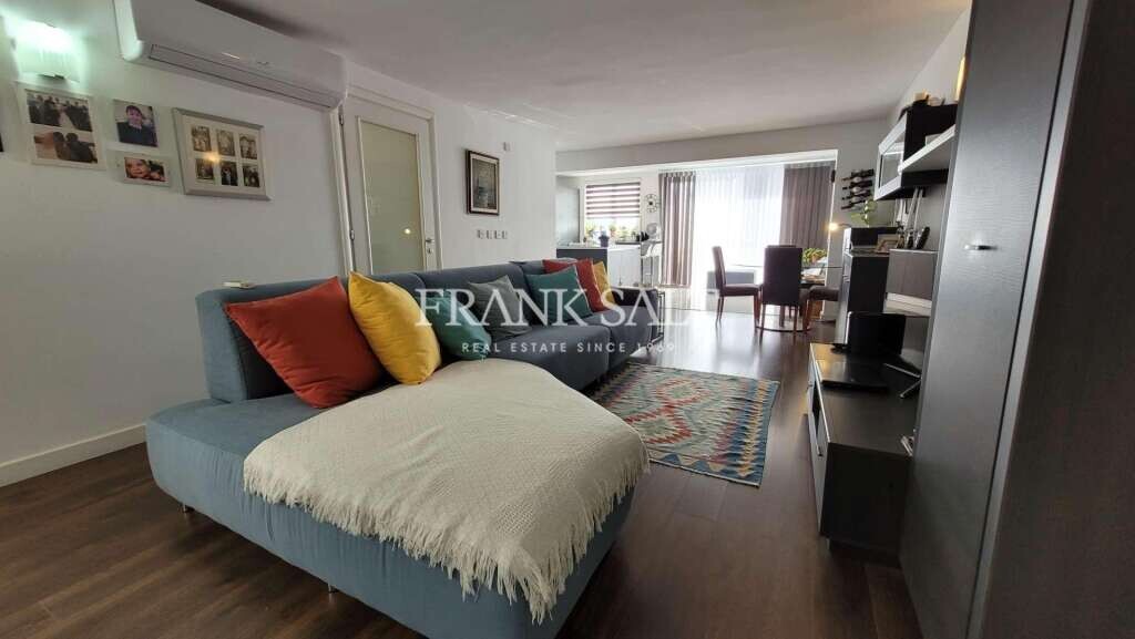 1 chambre Penthouse à Manikata, Malta No. 6672