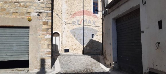 Estudio en Rocchetta Sant'Antonio, Italy No. 14588 6