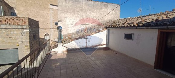 Estudio en Rocchetta Sant'Antonio, Italy No. 14588 23