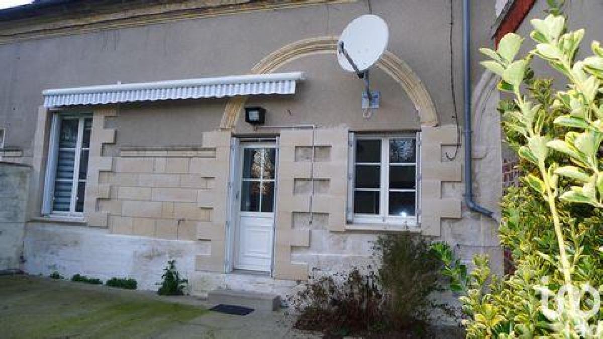 2 bedrooms House in Gisors, France No. 28534