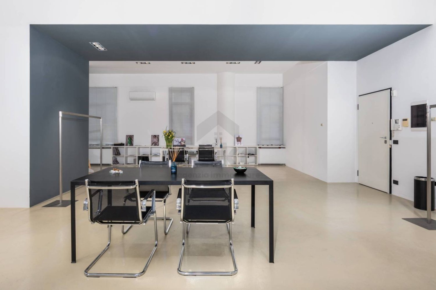 Офис с 1 комнатой в Куарто д’Альтино, Италия № 211128