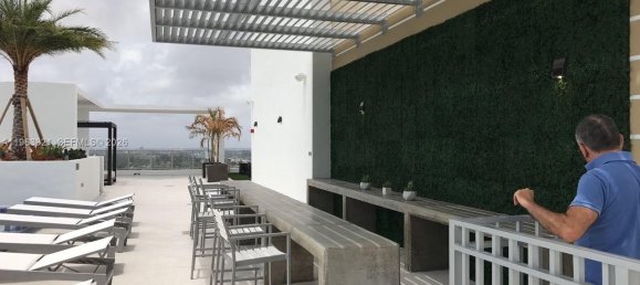 1 Schlafzimmer Gewerbliche Immobilien in Miami, USA, Nr. 615571 4