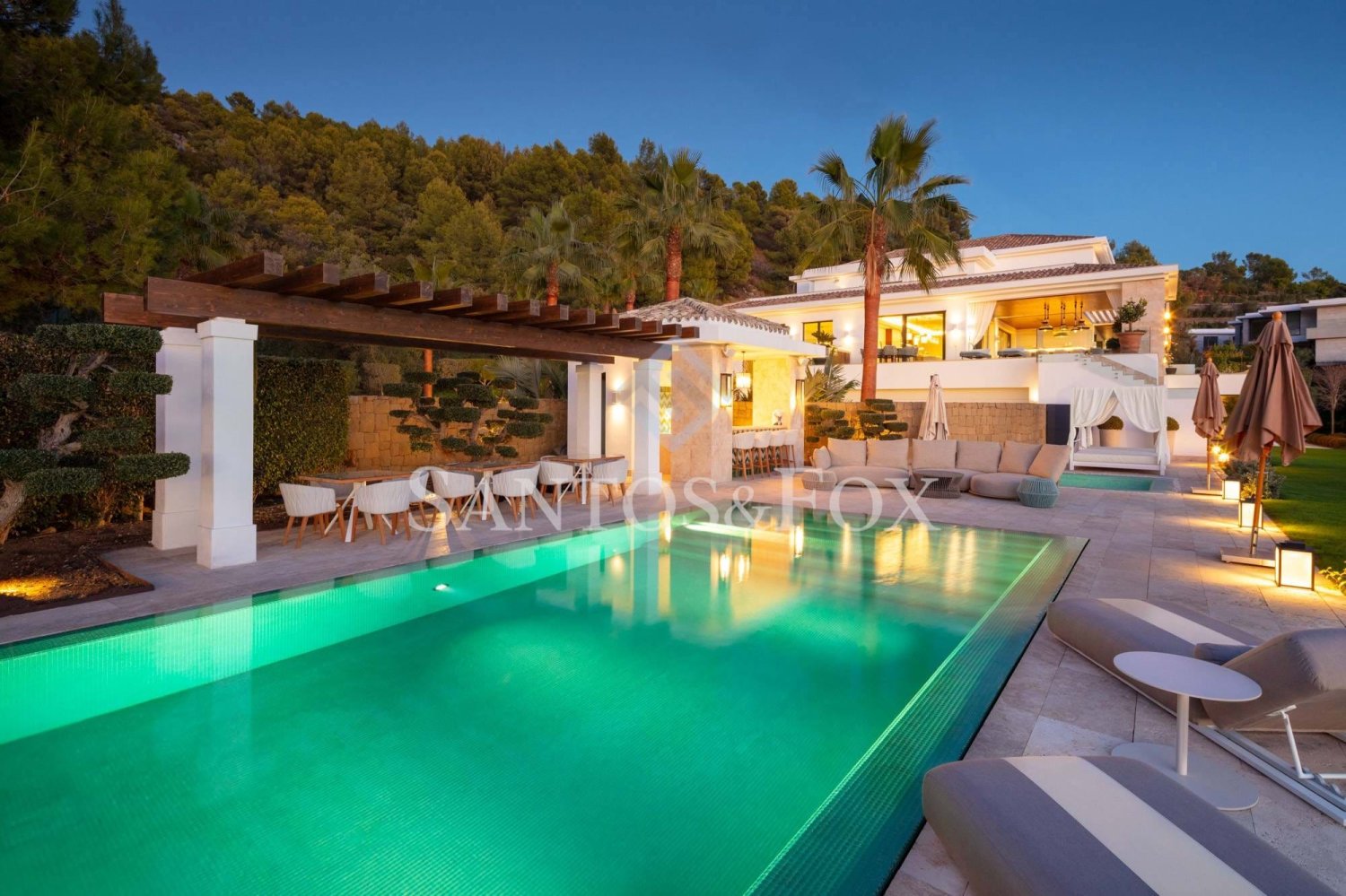 9 bedrooms Villa in Marbella, Spain No. 86627