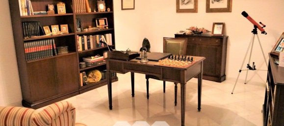 5 Schlafzimmer Haus in Velez-Malaga, Spain, Nr. 48265 27