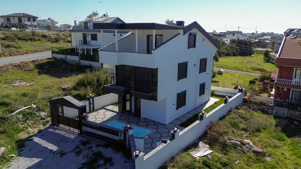 Villa 4+1 in Didim, Turkey No. 21873