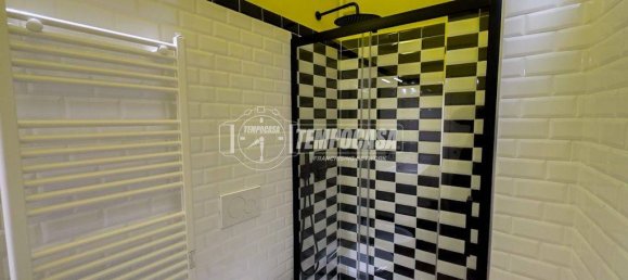 2 bedrooms Apartment in Milan, Italy No. 340523 20