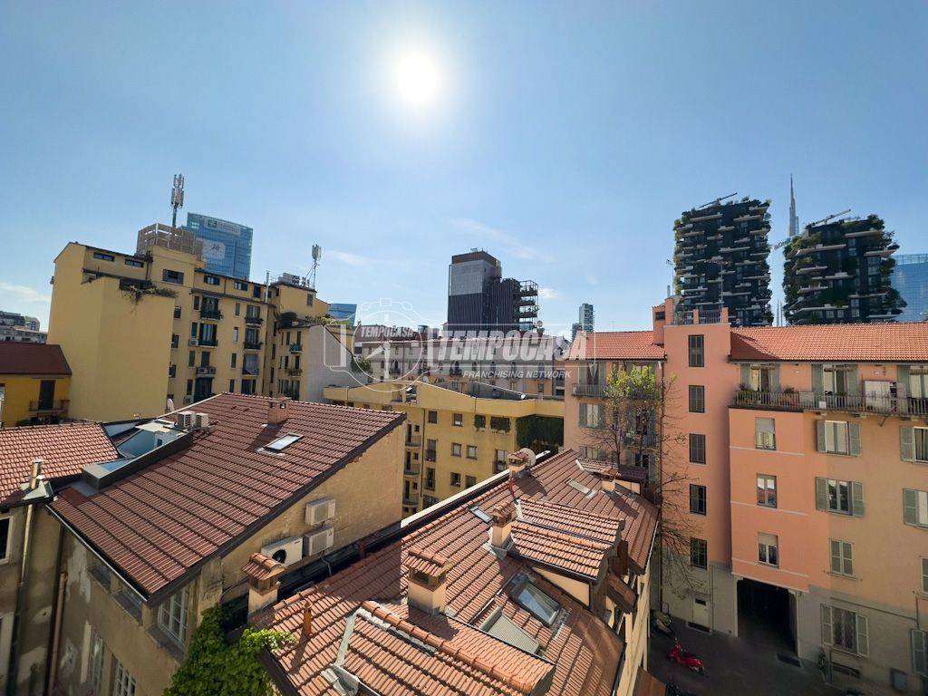 2 bedrooms Apartment in Milan, Italy No. 340523