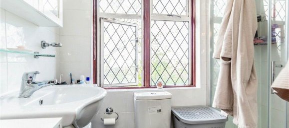 4 bedrooms Commercial property in Croydon, United Kingdom No. 7980 11