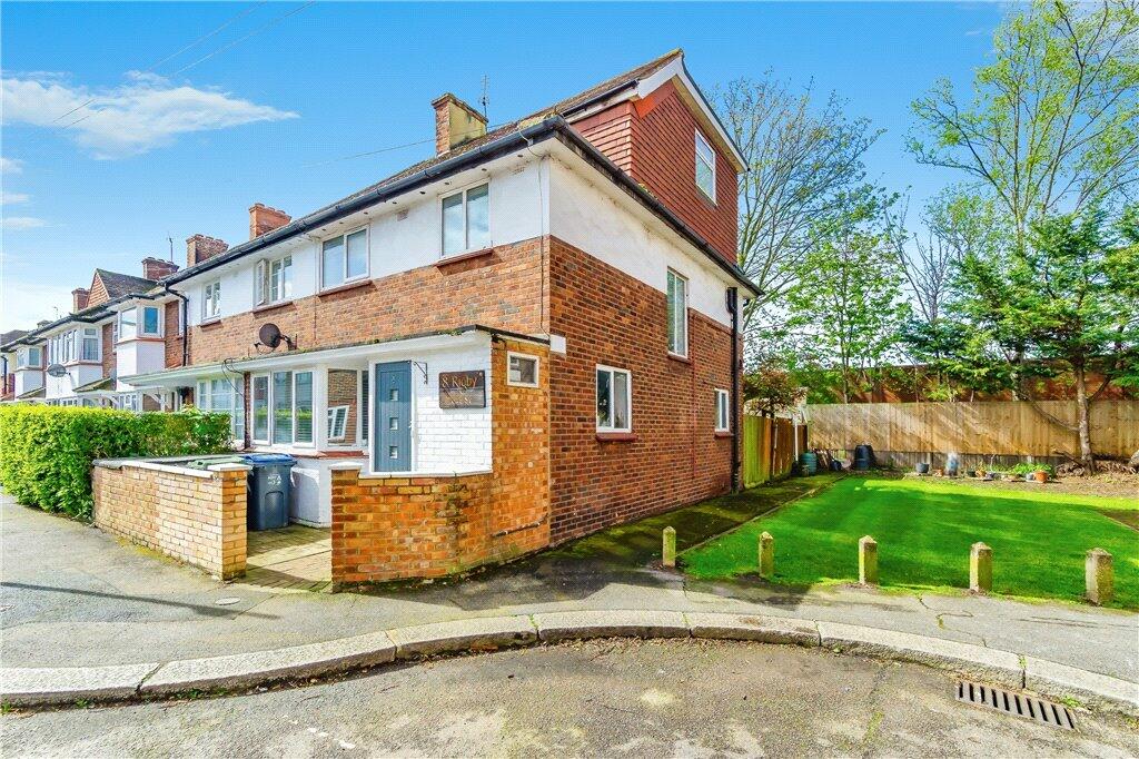 4 bedrooms Commercial property in Croydon, United Kingdom No. 7980