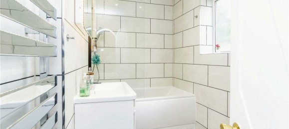 4 bedrooms Commercial property in Croydon, United Kingdom No. 7980 19