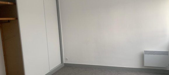 1 bedroom Apartment in Saint-Quentin, France No. 81001 2