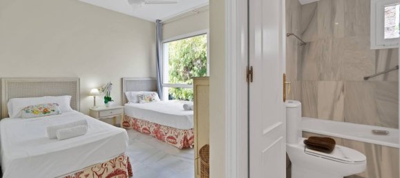 5 bedrooms House in Marbella, Spain No. 242066 10