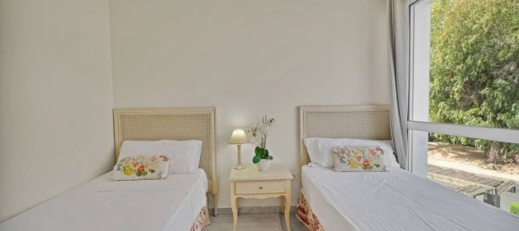 5 bedrooms House in Marbella, Spain No. 242066 9