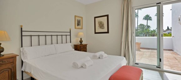 5 bedrooms House in Marbella, Spain No. 242066 12